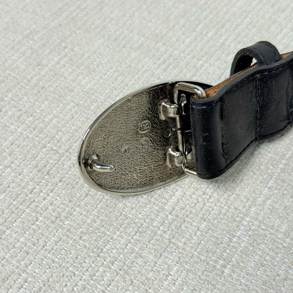 Source Unknown Black Leather Belt with Engraved Silver Floral Oval Buckle - Picture 3 of 6